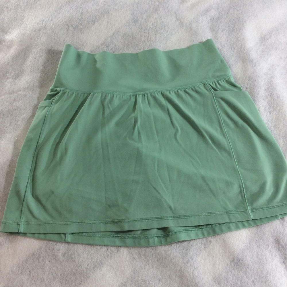 Athleta Mint Green Mini Skort Size Small gently used #649